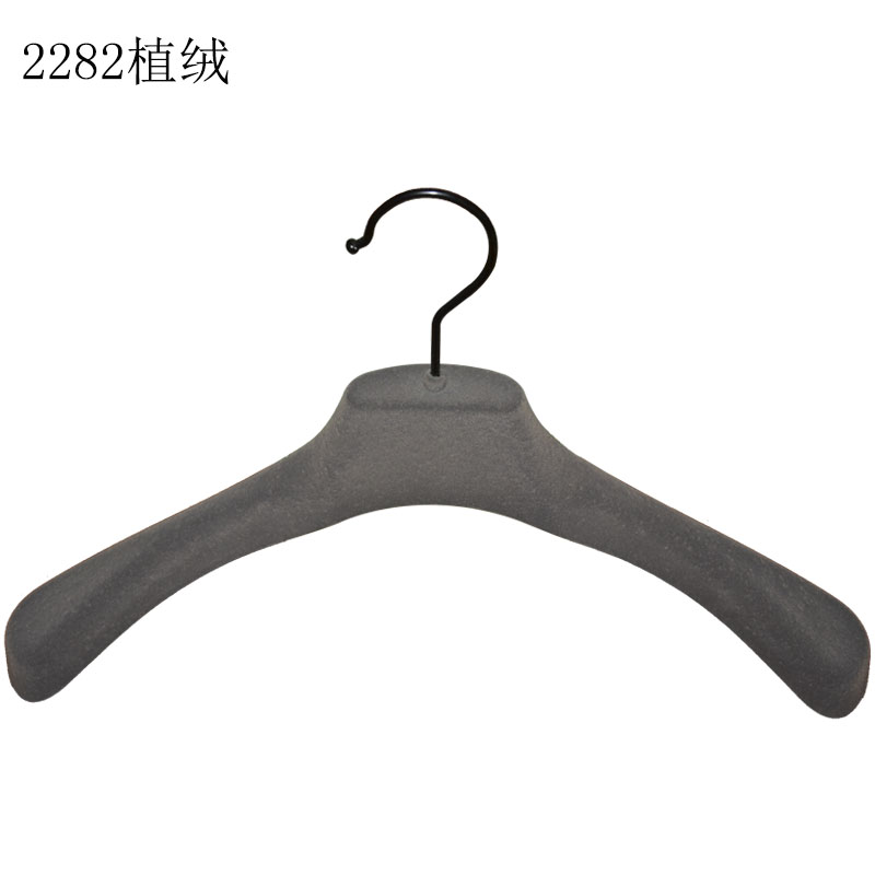 China Supplier Top Sale Customized Black Clip Hanger Clothes Plastic