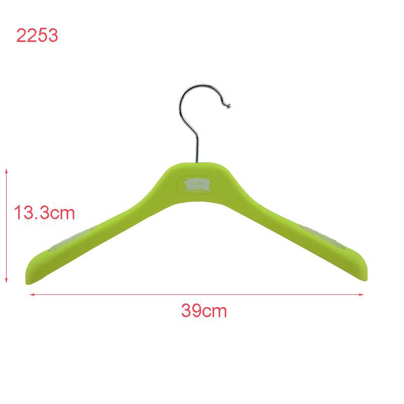 Plastic material rubber coated surface custom brand cloth coat hanger